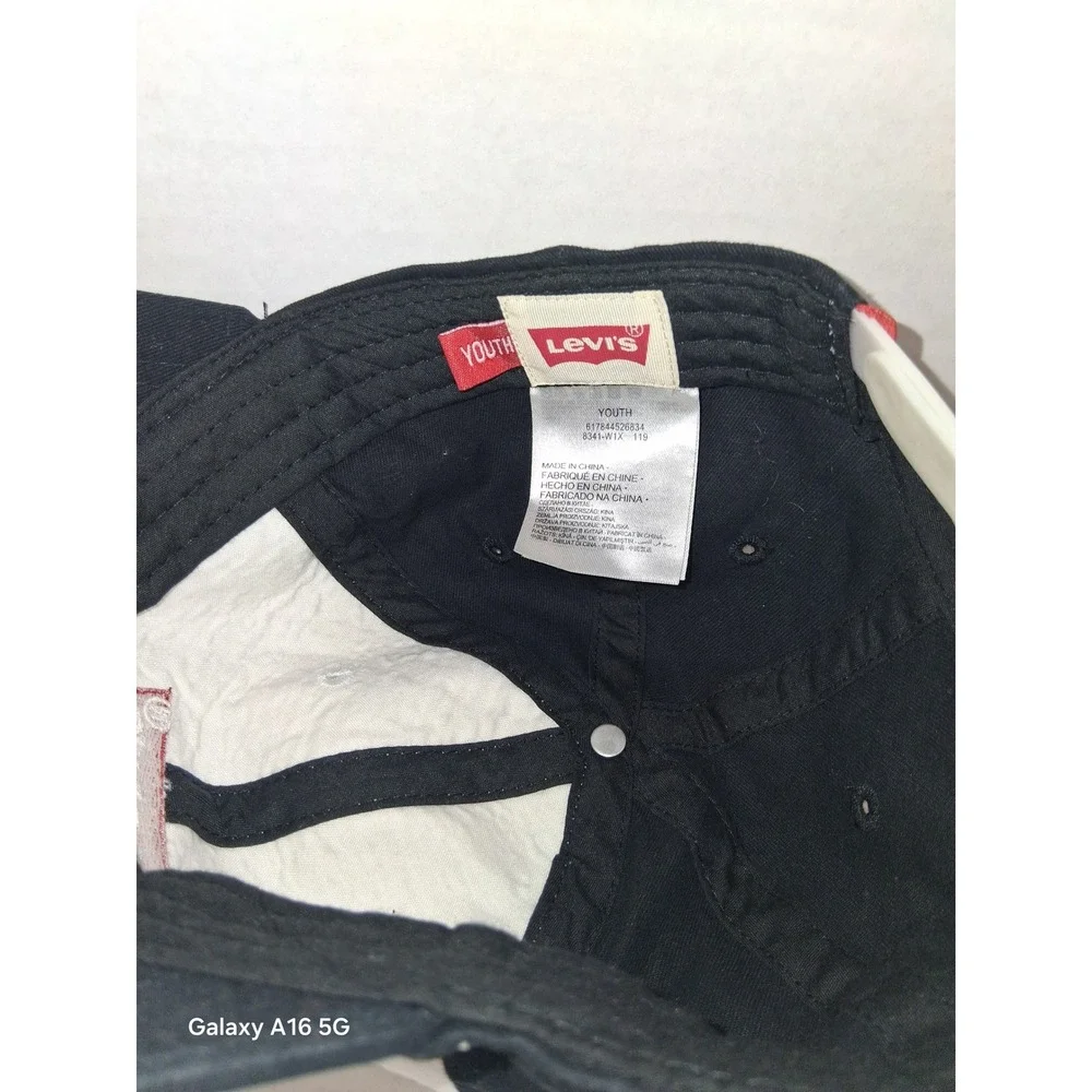 Levi's Youth Baseball Cap Hat Two Tone Black White‎ Red Logo Adjustable Kids